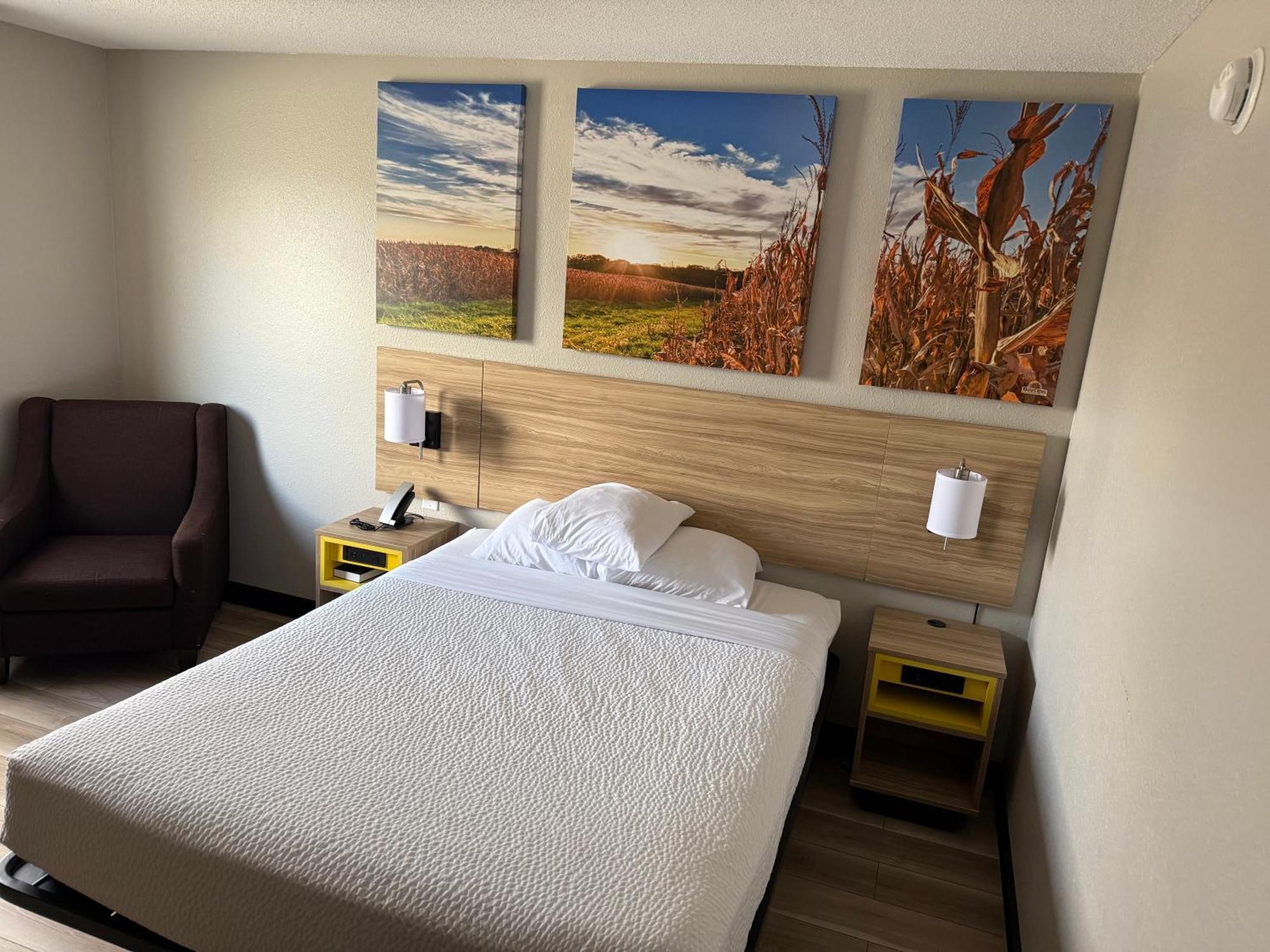 Days Inn By Wyndham Muncie -Ball State University Экстерьер фото