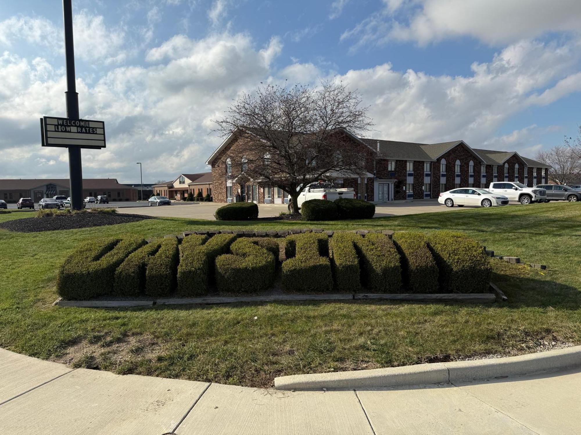 Days Inn By Wyndham Muncie -Ball State University Экстерьер фото